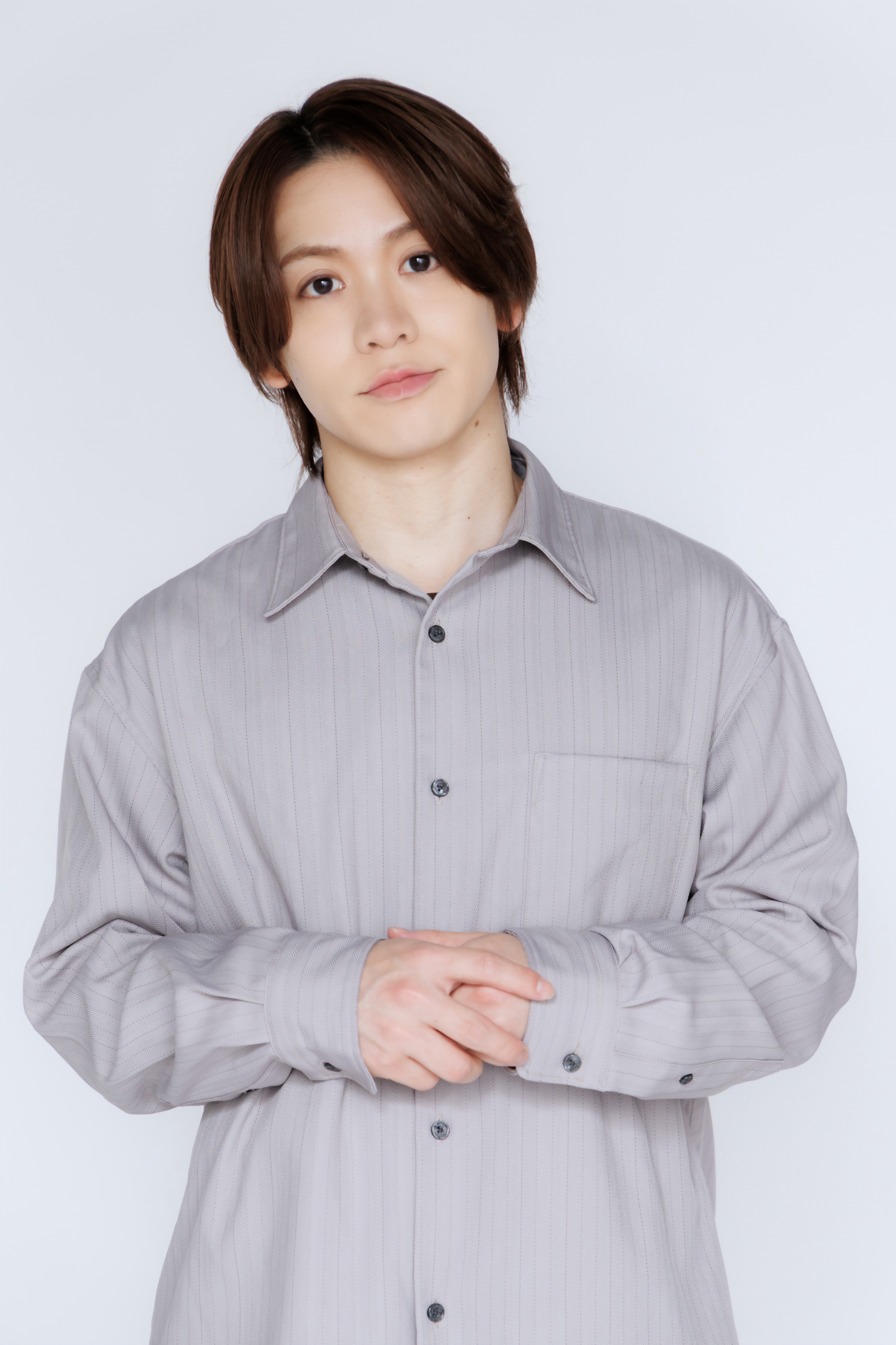 輝山立